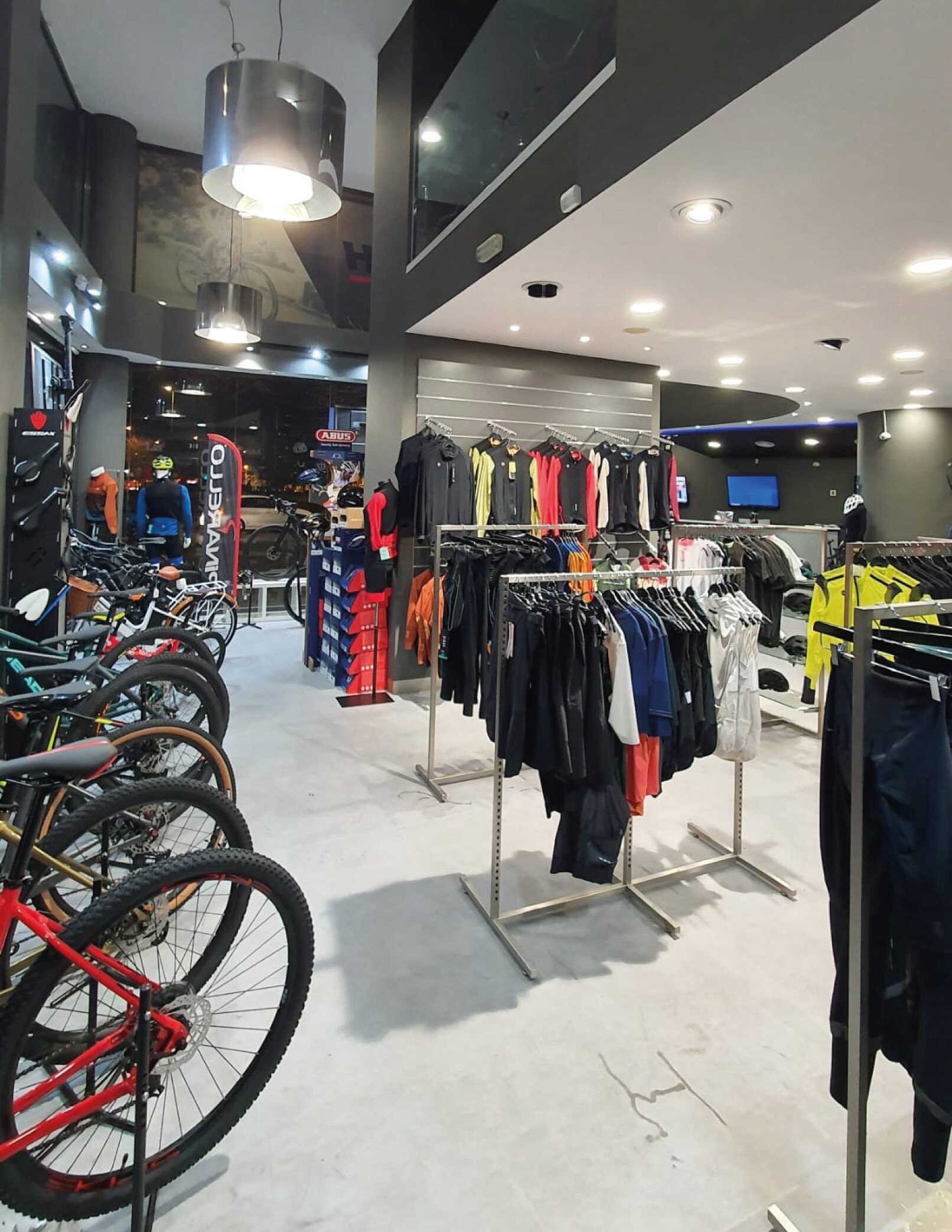 bike-store-girona-centre-biker